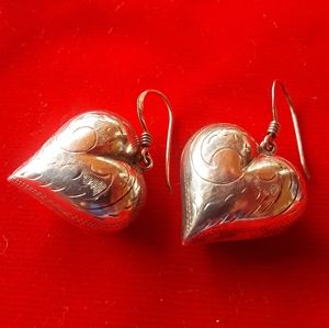 VTG STERLING SILVER PUFFED / ETCHED HEART EARRINGS